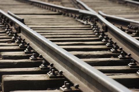 merging rail tracks